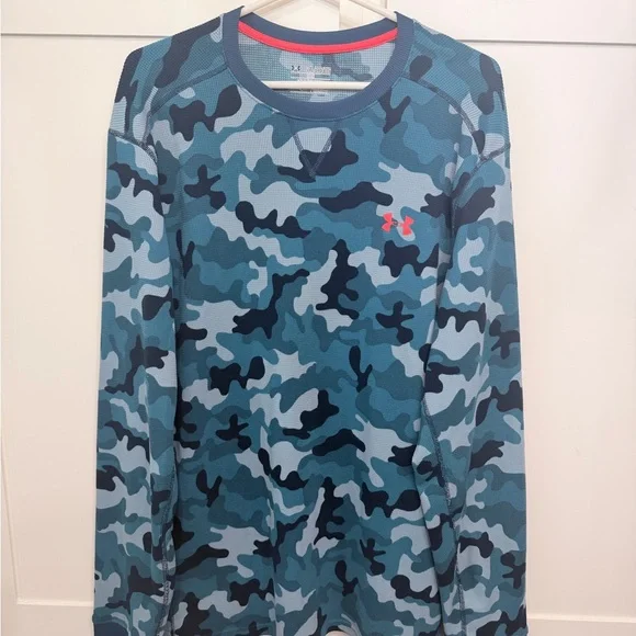 Under Armour Blue Camo Crewneck - Picture 2 of 2